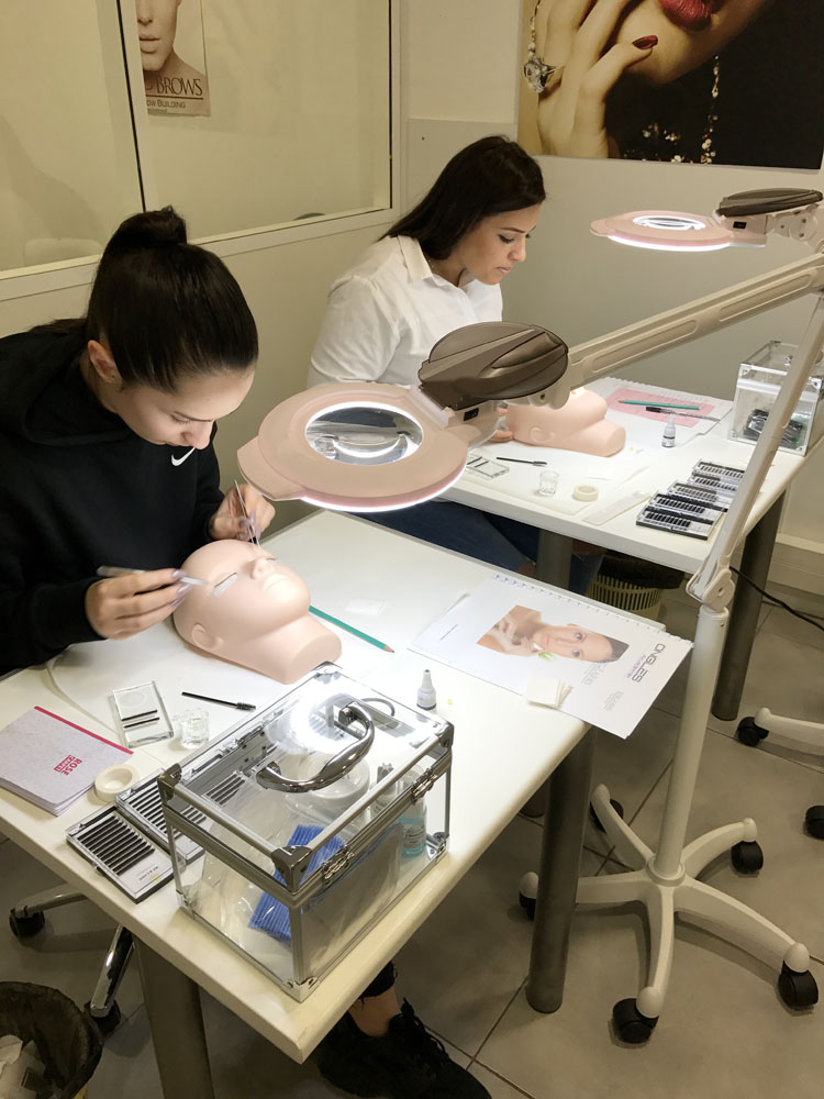 Travail sur tête silicone